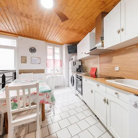 Les Petits Loups - Proche Station De Дом отдыха